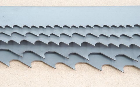 乌海带锯床上的钢丝刷，对于带锯条的重要性